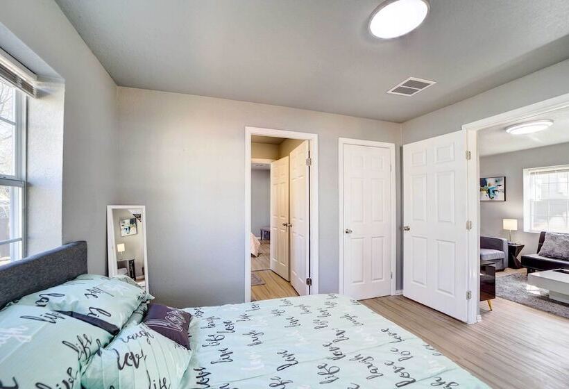Convenient Tulsa Home   2 Mi To Downtown!