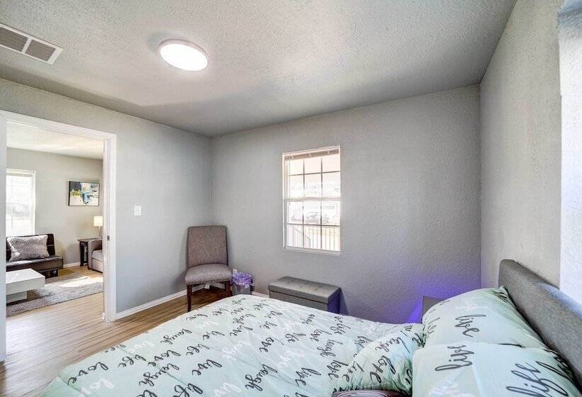 Convenient Tulsa Home   2 Mi To Downtown!