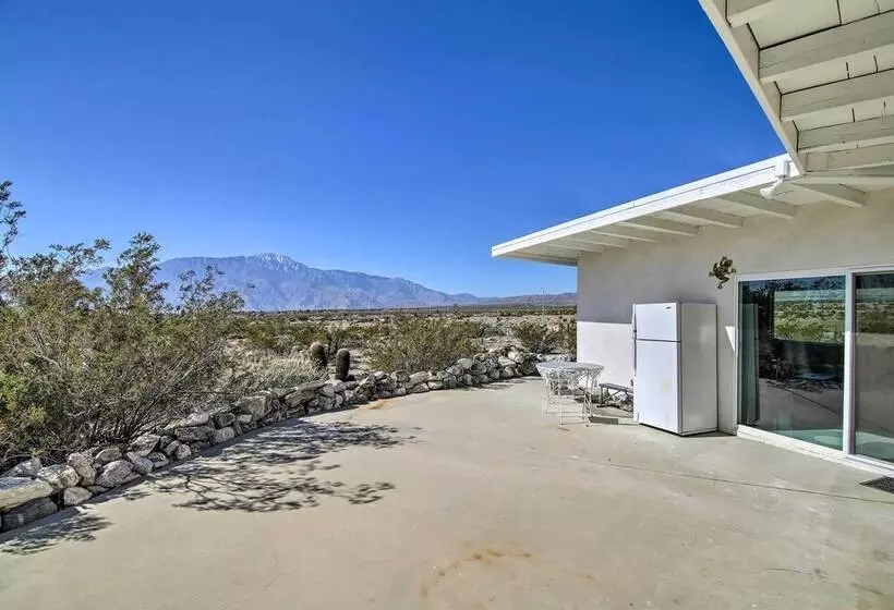 Eccentric Desert Hot Springs Home W/ Patio, Views