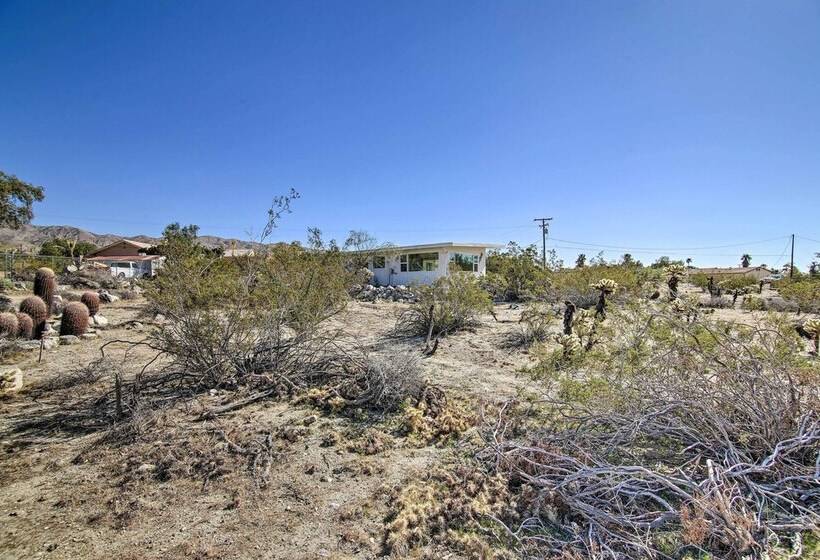 Eccentric Desert Hot Springs Home W/ Patio, Views