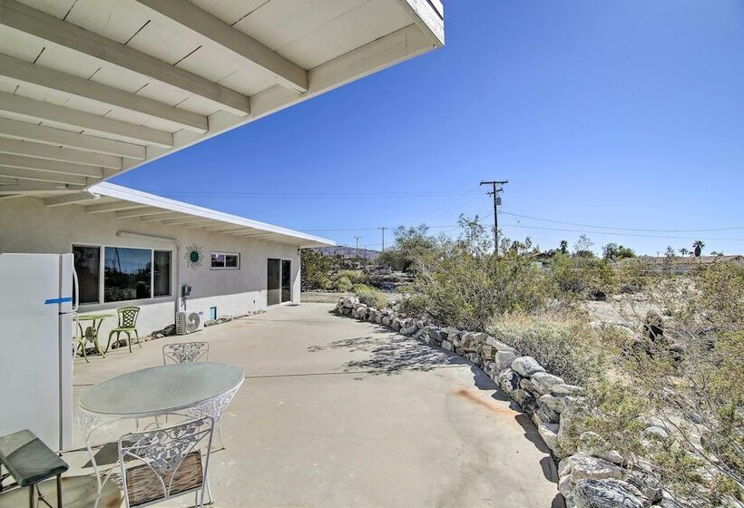 Eccentric Desert Hot Springs Home W/ Patio, Views