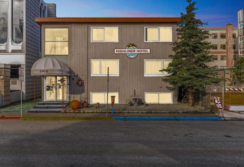 Highliner Hotel   Queen Suites