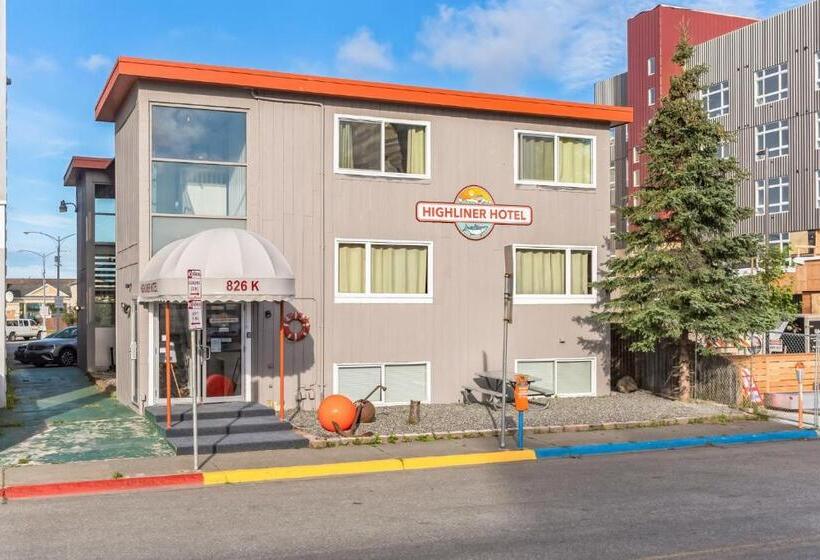 Highliner Hotel   Queen Suites