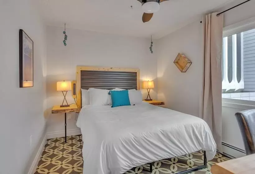 Highliner Hotel   Queen Suites