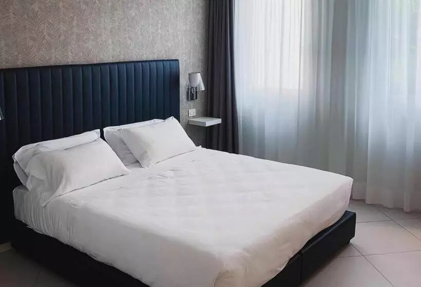 簡易ホテル Palma Mysuite Lago Di Garda