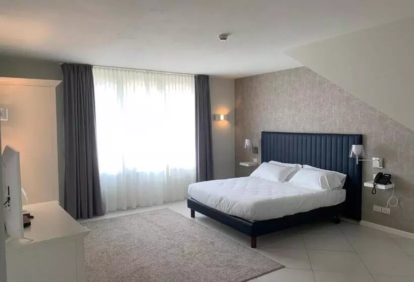簡易ホテル Palma Mysuite Lago Di Garda