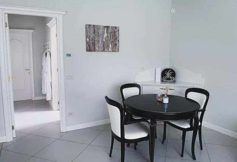 簡易ホテル Palma Mysuite Lago Di Garda