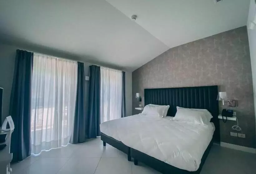 簡易ホテル Palma Mysuite Lago Di Garda