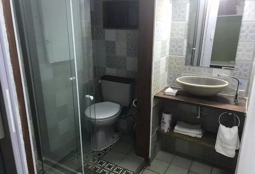 簡易ホテル Pousada Mojomar Buzios