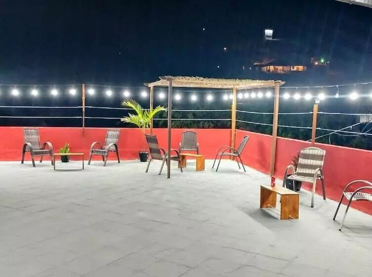 簡易ホテル Pousada Mojomar Buzios