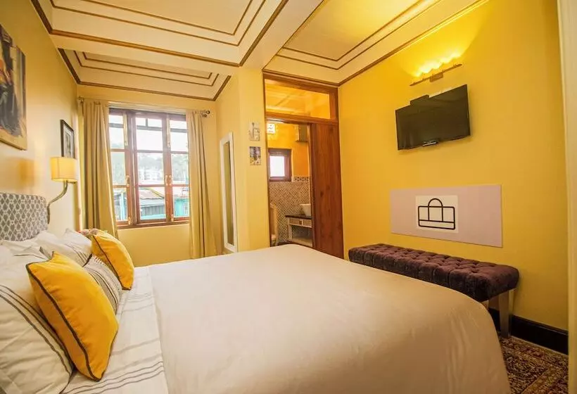 Hotelli Amritara Luxury Villa Tosca