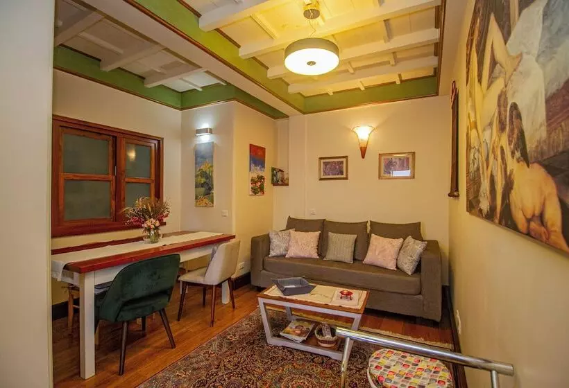 Hotelli Amritara Luxury Villa Tosca