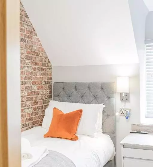 ホテル Chequers Lodge  Dalton In  Furness  Self Check In