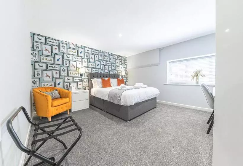 ホテル Chequers Lodge  Dalton In  Furness  Self Check In