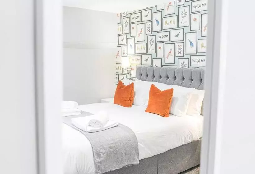 ホテル Chequers Lodge  Dalton In  Furness  Self Check In