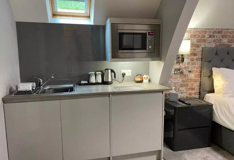 ホテル Chequers Lodge  Dalton In  Furness  Self Check In