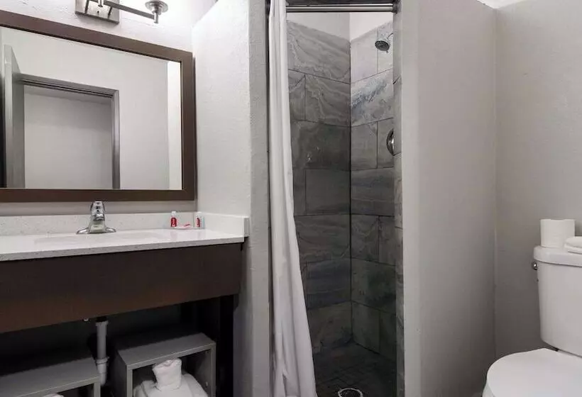 هتل Econo Lodge Portage