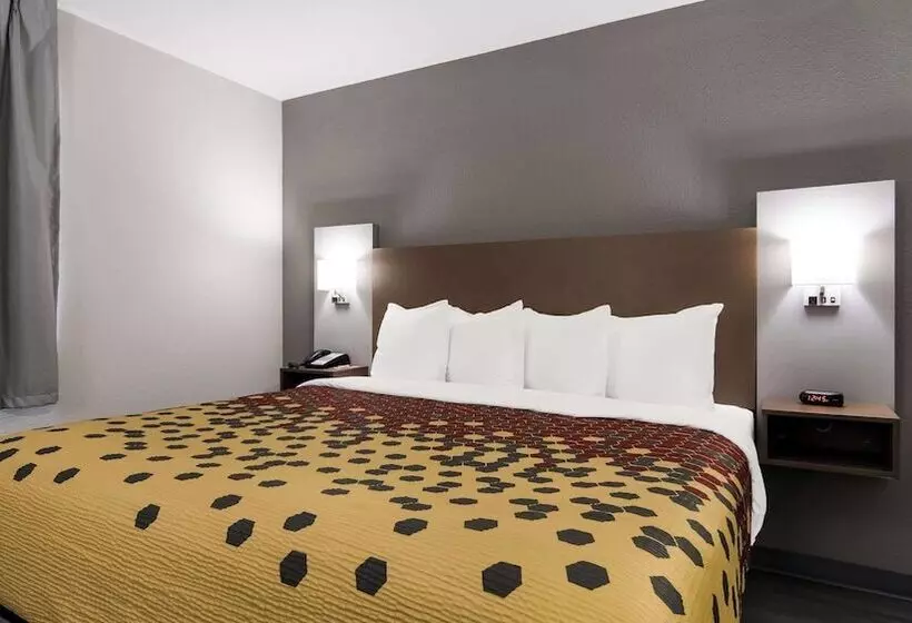 هتل Econo Lodge Portage