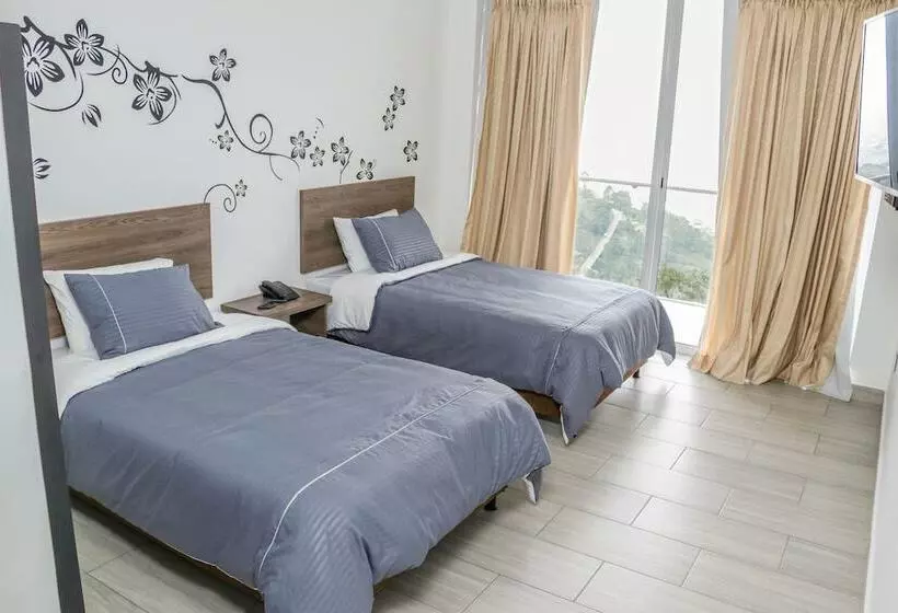 ホテル Entre Lomas