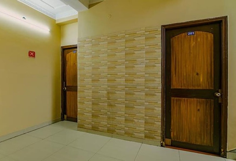 Отель Fabexpress Elite Stay I