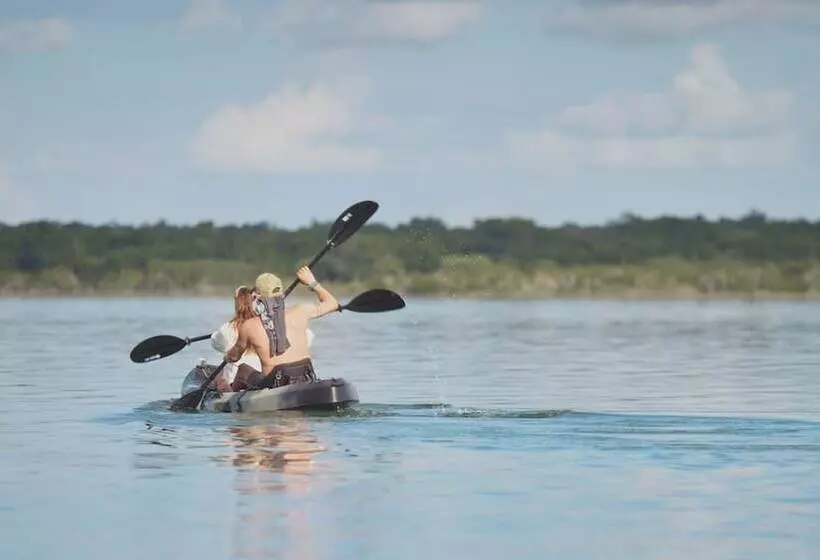 Hotelli Kapok Bacalar – Plant Based