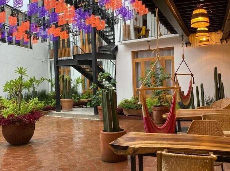 Отель Santa Cecilia