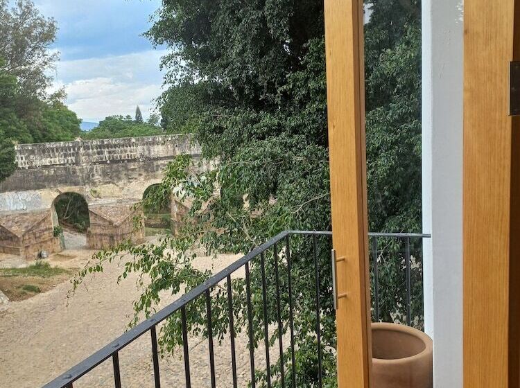 Отель Santa Cecilia