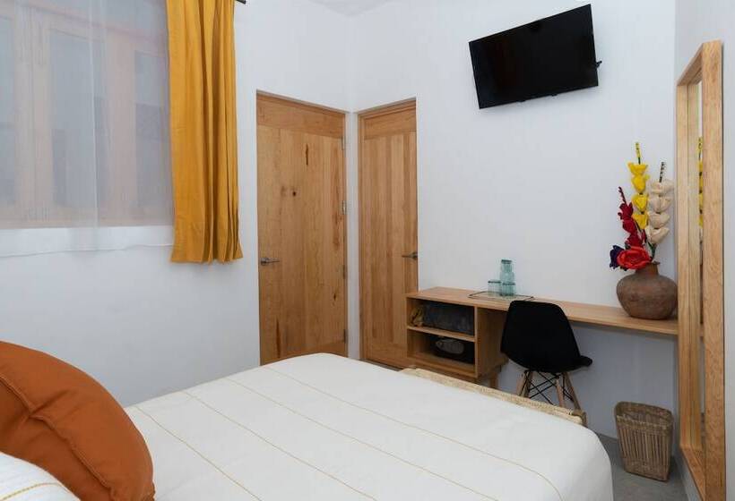 Отель Santa Cecilia