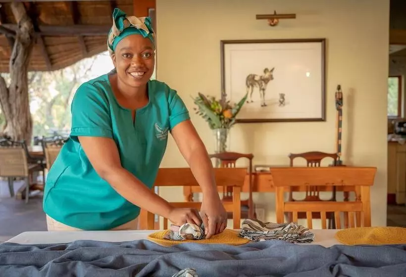 Hotelli Shimungwe Lodge