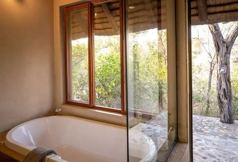 Hotelli Shimungwe Lodge