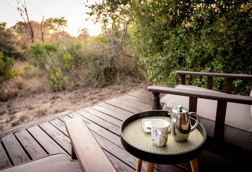 Hotelli Shimungwe Lodge