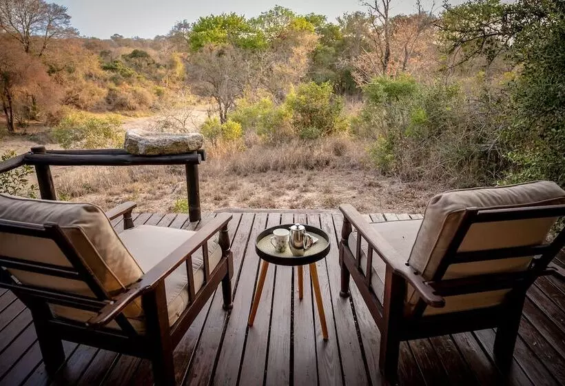 Hotelli Shimungwe Lodge