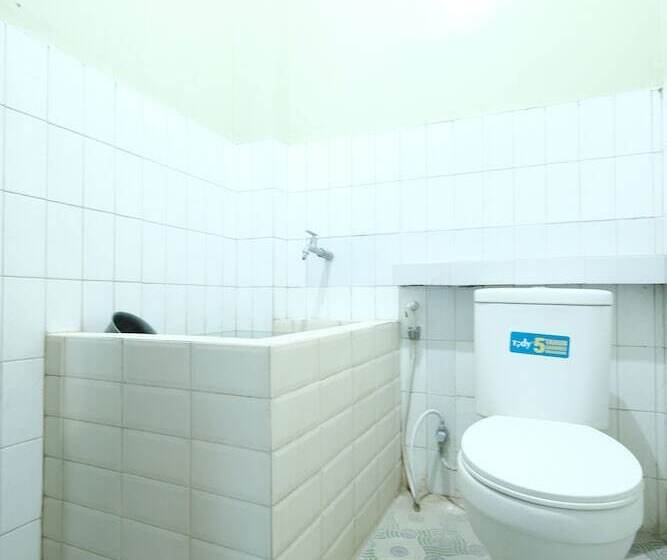 בית מלון כפרי Spot On 92068 Pudja Kesuma Homestay Syariah Yogyakarta