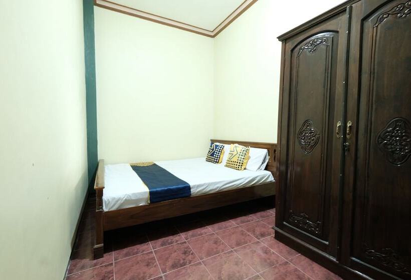 בית מלון כפרי Spot On 92068 Pudja Kesuma Homestay Syariah Yogyakarta