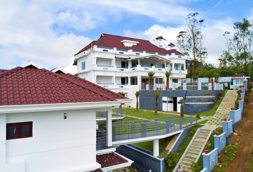 Отель The Windy Mist Resort Munnar