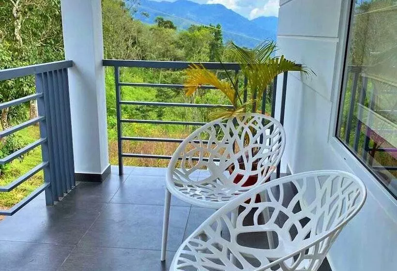 ホテル The Windy Mist Resort Munnar