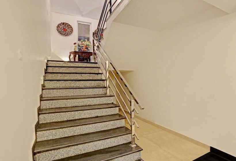 Hotell Treebo Lazystay Elite