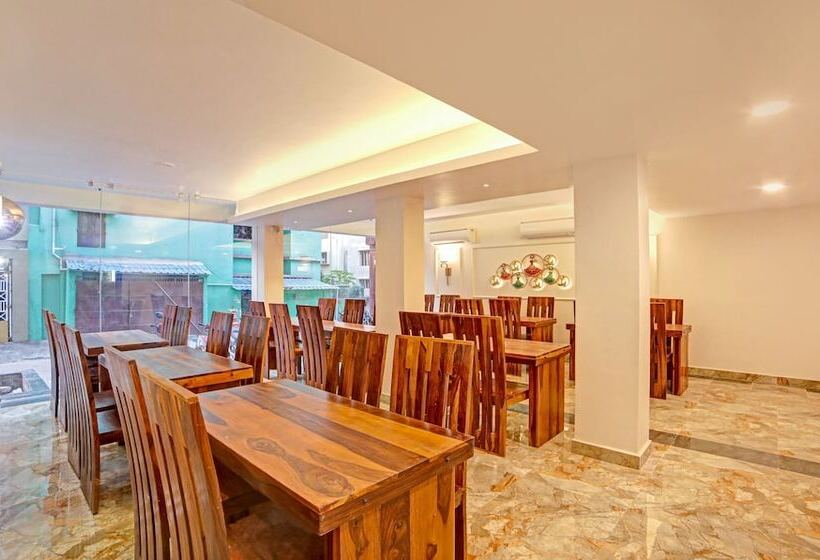 Hotell Treebo Lazystay Elite