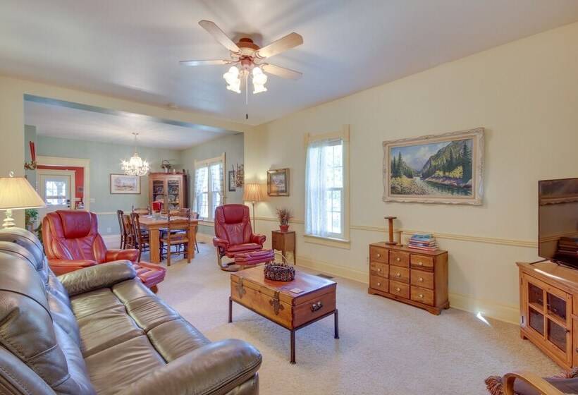 Large Family Home W/ View, 1 Mi To Red Lodge Ski!