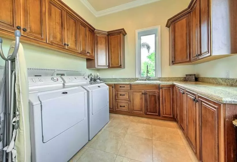 Luxe Wine Country Estate W/ Orchard Facing Balcony