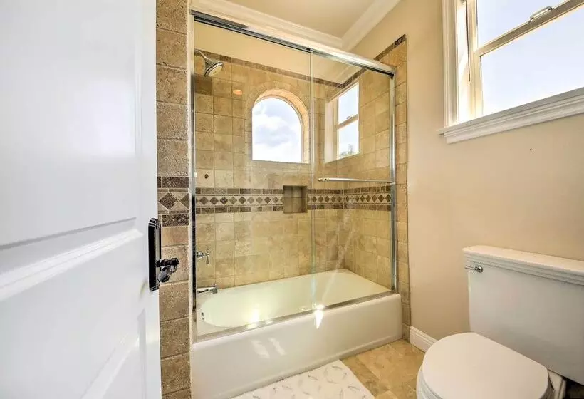 Luxe Wine Country Estate W/ Orchard Facing Balcony