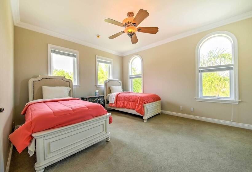 Luxe Wine Country Estate W/ Orchard Facing Balcony