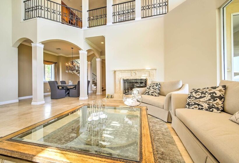 Luxe Wine Country Estate W/ Orchard Facing Balcony