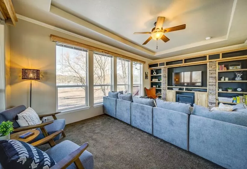 Newport Riverfront Home W/ Deck + Fire Pit!