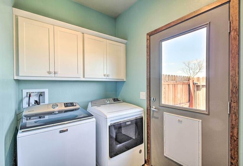 Pastoral Elgin Escape W/ Covered Patio & Grill!