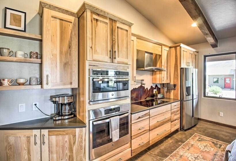 Pastoral Elgin Escape W/ Covered Patio & Grill!