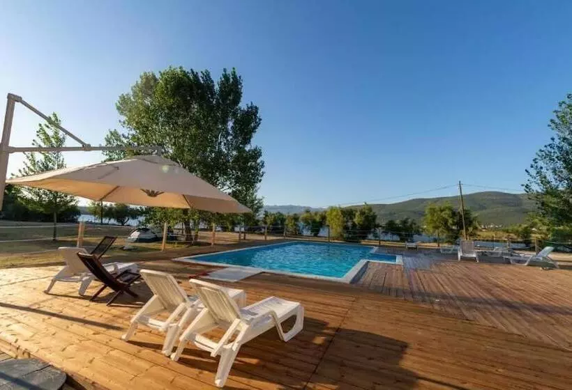 Majatalo Mobile Homes In Kamp Karin