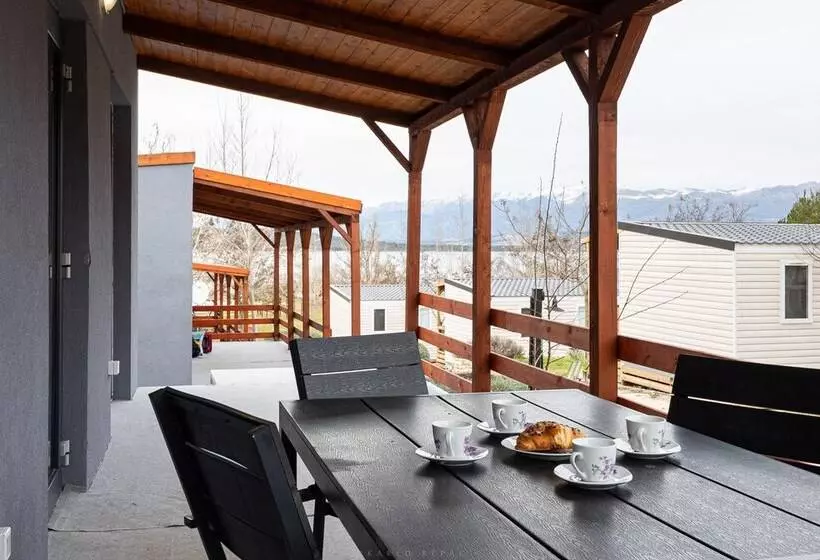 Majatalo Mobile Homes In Kamp Karin