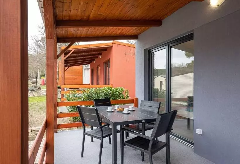 Majatalo Mobile Homes In Kamp Karin