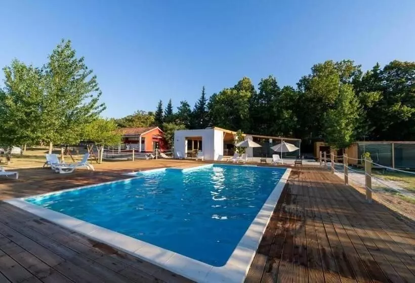 Majatalo Mobile Homes In Kamp Karin